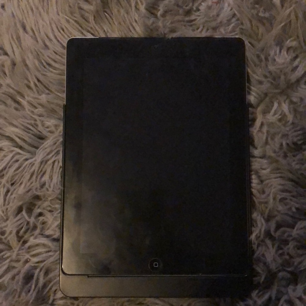 iPad 2nd generation with portable charger case
